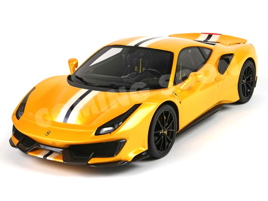 Ferrari 488 Pista die-cast apribile BBR Models 1/18 HE180055DDIE Giallo Tristrato con vetrina