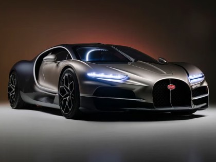 Bugatti Tourbillon MR Collection 1/18 BUG017B Doré avec vitrine