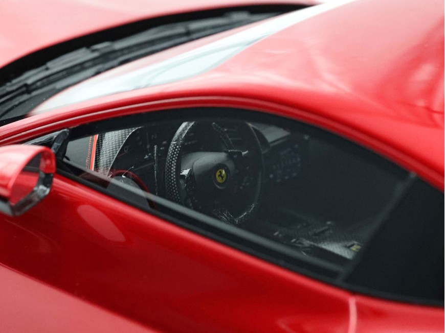 Ferrari Amalfi BBR Models 1/18 P18272C Rouge Portofino avec vitrine