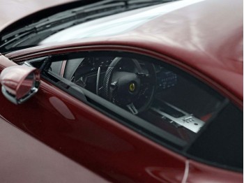 Ferrari Amalfi BBR Models 1/18 P18272D Ruby with display case