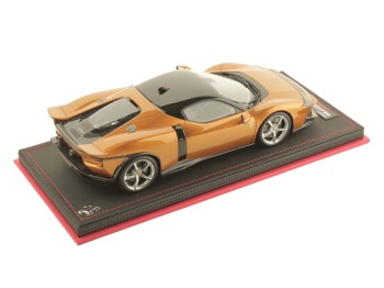 Ferrari 849 Testarossa MR Collection 1/18 FE047SE Amber Yellow with display case
