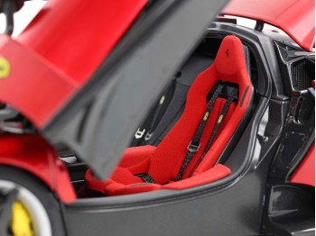 Ferrari F80 die-cast full open BBR Models 1/18 HE180054H Supercar Red with display case