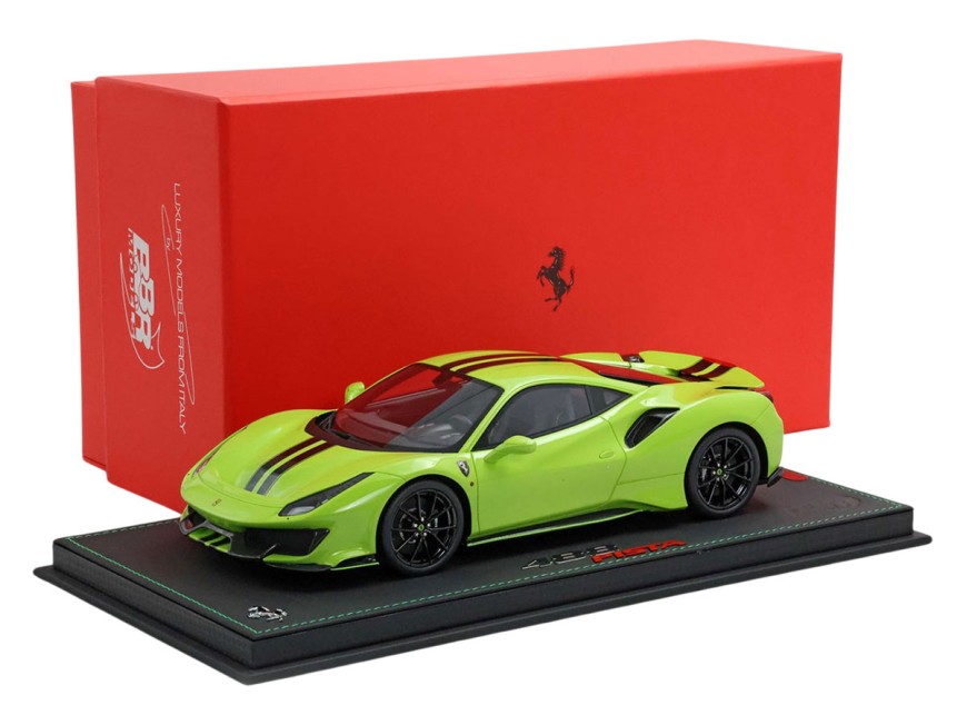 Ferrari 488 Pista BBR Models 1/18 P18145O Vert Pousse avec vitrine