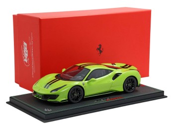 Ferrari 488 Pista BBR Models 1/18 P18145O Vert Pousse avec vitrine