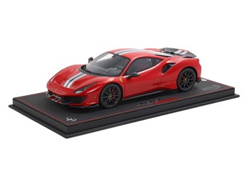 Ferrari 488 Pista BBR Models 1/18 P18145A6 Rouge Corsa avec vitrine
