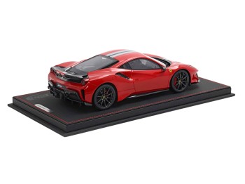 Ferrari 488 Pista BBR Models 1/18 P18145A6 Rouge Corsa avec vitrine