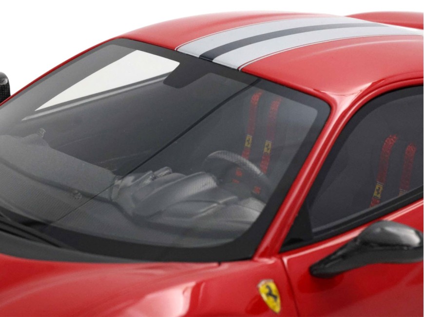Ferrari 488 Pista BBR Models 1/18 P18145A6 Rouge Corsa avec vitrine