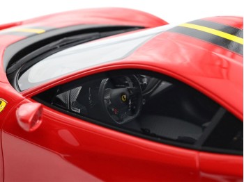 Ferrari 488 Pista BBR Models 1/18 P18145A7 Corsa Red with display case
