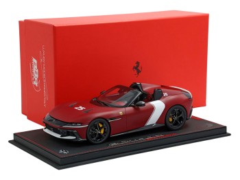 Ferrari 12Cilindri Spider BBR Models 1/18 P18251F Rouge Racing 2025 Mat avec vitrine