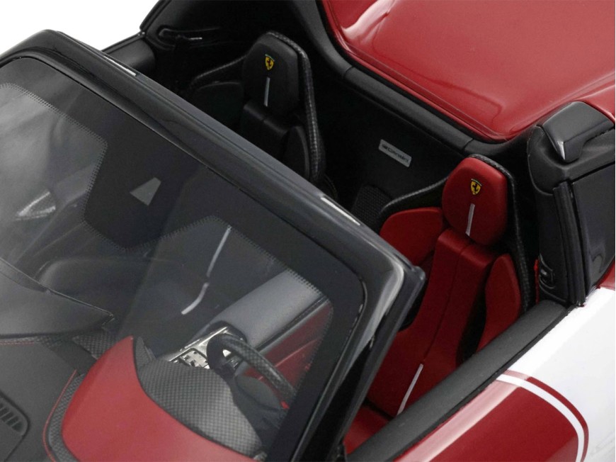 Ferrari 12Cilindri Spider BBR Models 1/18 P18251F Rouge Racing 2025 Brillant avec vitrine