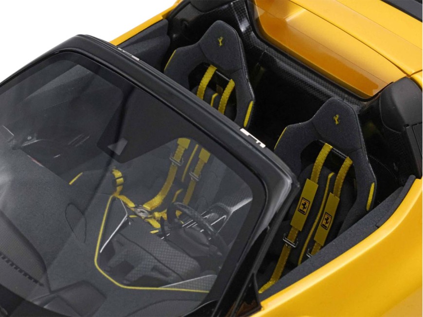 Ferrari 296 Speciale A BBR Models 1/18 P18270E Jaune Trois Couches avec vitrine