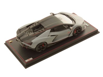 Lamborghini Revuelto NA63 MR Collection 1/18 LAMBO058NA63D Grigio Acheso con vetrina