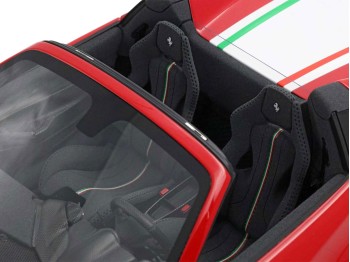 Ferrari 488 Pista Spider BBR Models 1/18 P18162C4 Rosso Corsa con vetrina