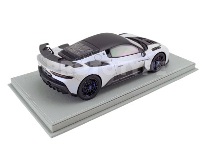 Maserati GT2 Stradale BBR Models 1/18 P18255A Bianco Audace Opaco con vetrina 2