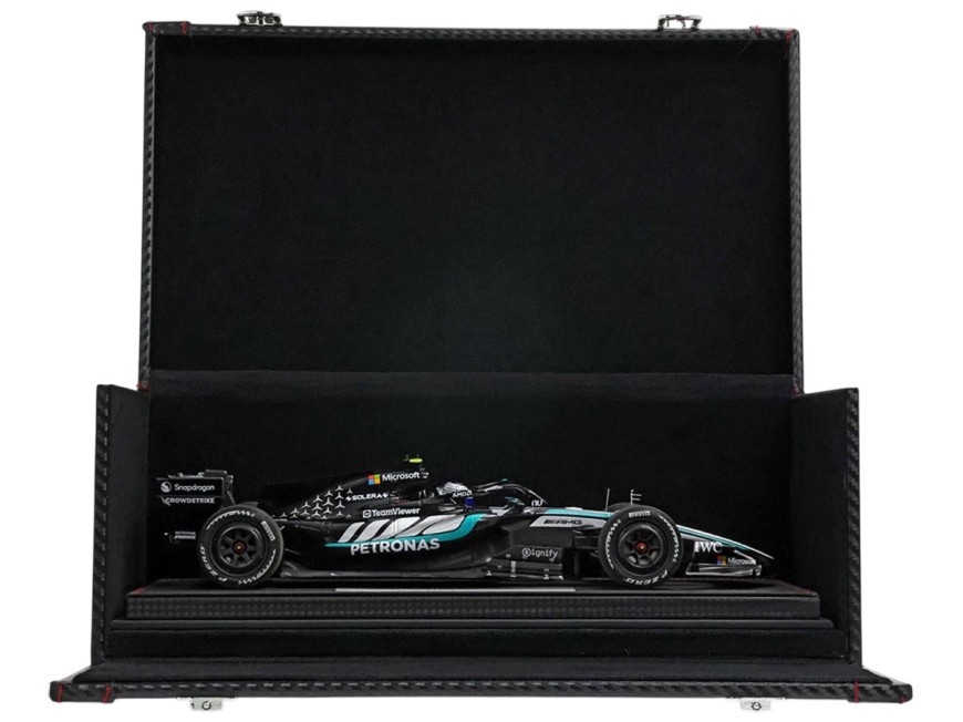 Mercedes-AMG F1 W17 Japanese GP Kimi Antonelli Winner die-cast Minichamps-BBR Models 1/18 BBRMIN312 with display case