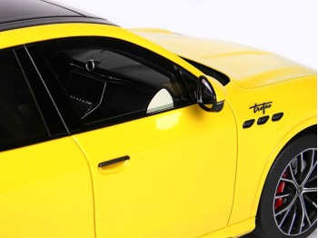 Maserati Grecale BBR Models 1/18 P18220A Giallo Modenese con vetrina